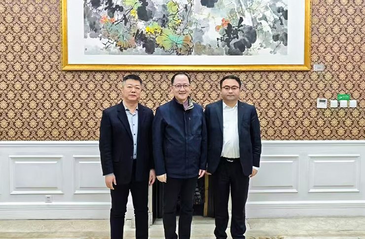 迅镭激光董事长拜访中国人民对外友好协会副会长沈昕！