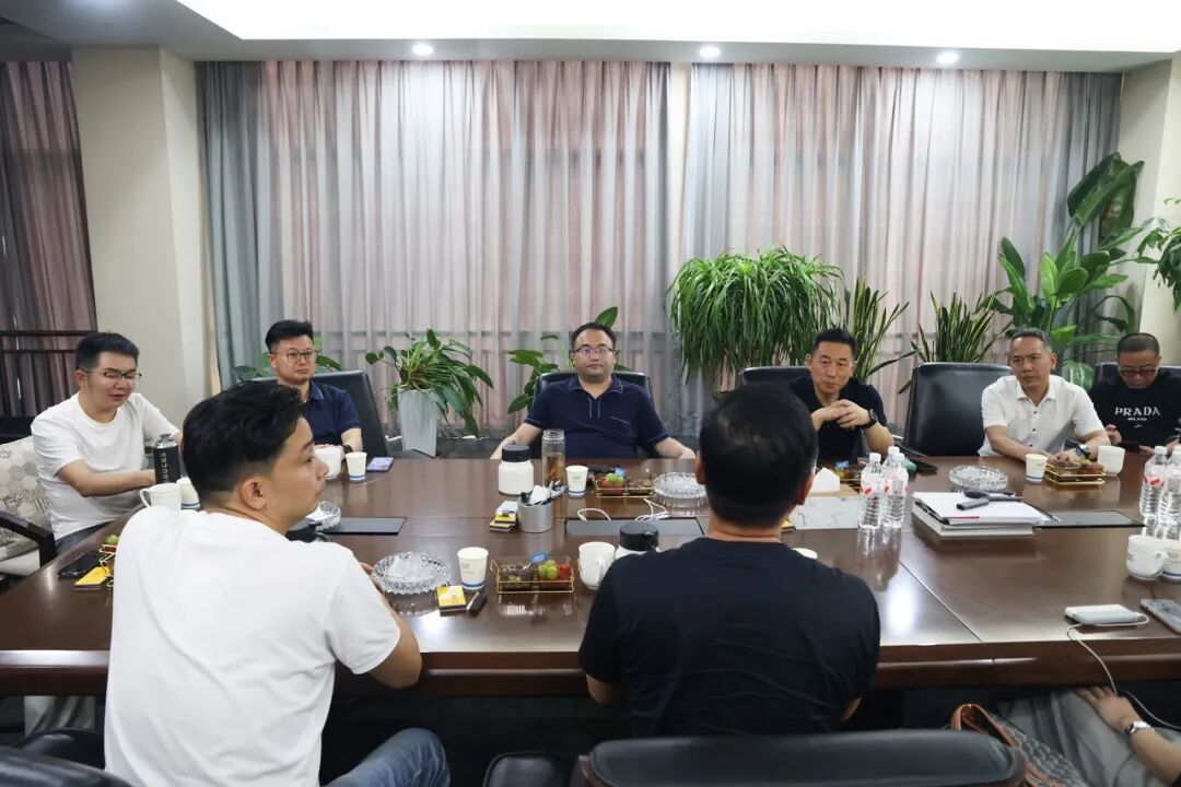 全墨西哥华人华侨总会耶天慧会长再度到访迅镭激光续写合作新篇章(图3)